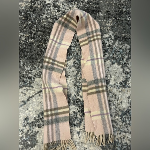 Burberry Pink Cashmere Plaid Nova Check Fringe Scarf - Picture 5 of 10